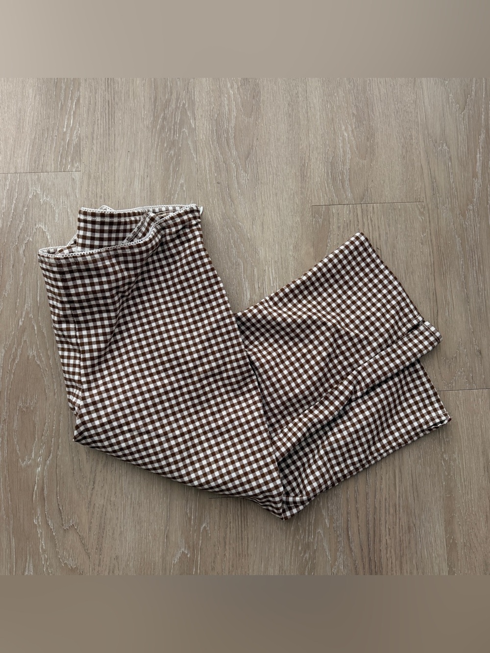 Kimchi Blue Urban Outfitters brown and cream gingham Capri pants